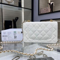 Replica Chanel Chain Shoulder Bag AP3019 White