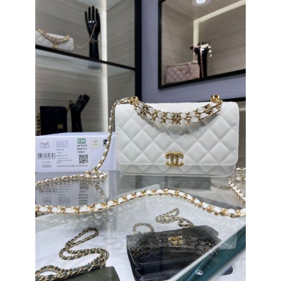 Replica Chanel Chain Shoulder Bag AP3019 White