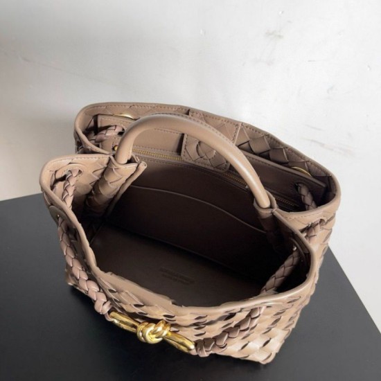 Replica Bottega Veneta Andiamo Small Bag Praline Intrecciato Lambskin Replica Bottega Veneta Andiamo Small Bag Praline Intrecciato Lambskin