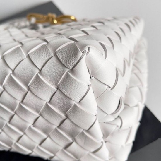 Replica Bottega Veneta Small Andiamo Bag White Intrecciato Lambskin Replica Bottega Veneta Small Andiamo Bag White Intrecciato Lambskin