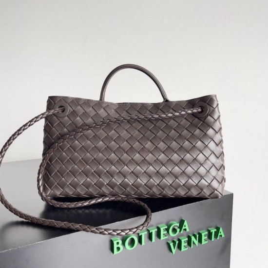 Fake Bottega Veneta Andiamo Small East/West Bag Fondant Intrecciato Lambskin Replica Replica Bottega Veneta Andiamo Small East/West Bag Fondant Intrecciato Lambskin