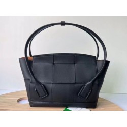Replica Bottega Veneta Arco Medium Bag Black Grained Replica Bottega Veneta Arco Medium Bag Black Grained