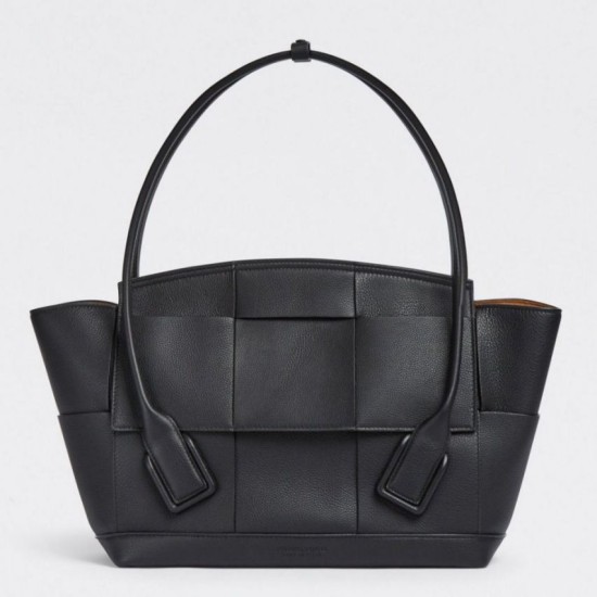 Replica Bottega Veneta Arco Medium Bag Black Grained Replica Bottega Veneta Arco Medium Bag Black Grained