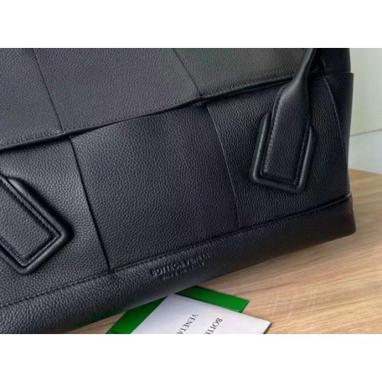 Replica Bottega Veneta Arco Medium Bag Black Grained Replica Bottega Veneta Arco Medium Bag Black Grained