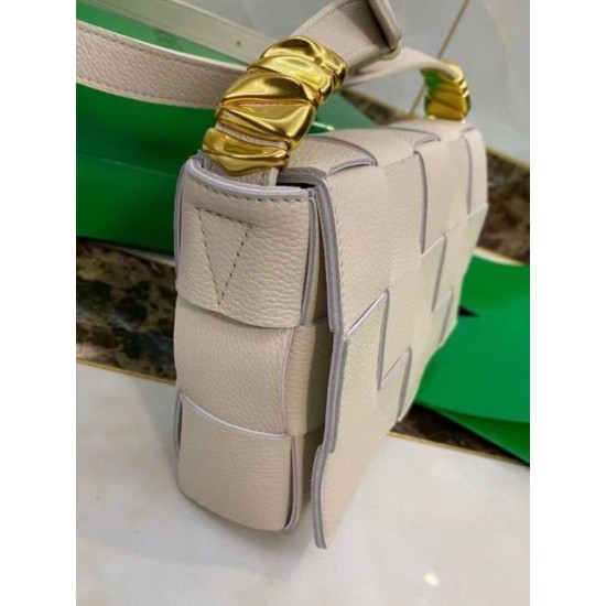 Replica Bottega Veneta Cassette Bag White Grained Replica Bottega Veneta Cassette Bag White Grained