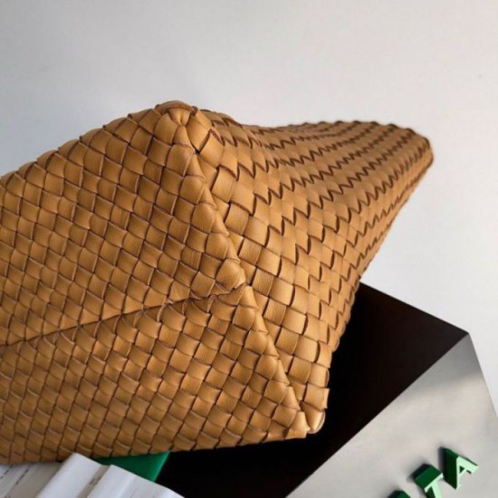 Replica Bottega Veneta Medium Cabat Bag Caramel Intrecciato Lambskin Replica Bottega Veneta Medium Cabat Bag Caramel Intrecciato Lambskin