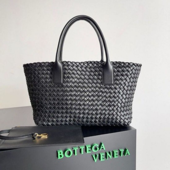 Replica Bottega Veneta Medium Cabat Bag Black Intrecciato Lambskin Replica Bottega Veneta Medium Cabat Bag Black Intrecciato Lambskin