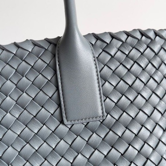 Replica Bottega Veneta Cabat Medium Bag Thunder Intrecciato Lambskin Replica Bottega Veneta Cabat Medium Bag Thunder Intrecciato Lambskin