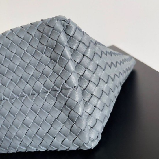 Replica Bottega Veneta Cabat Medium Bag Thunder Intrecciato Lambskin Replica Bottega Veneta Cabat Medium Bag Thunder Intrecciato Lambskin