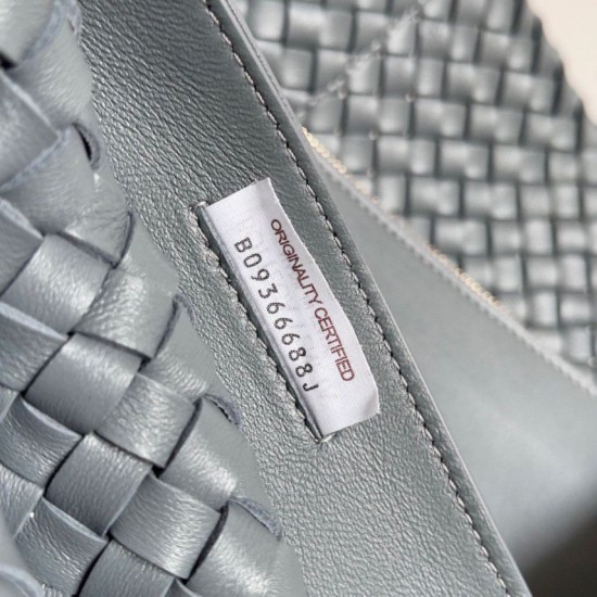 Replica Bottega Veneta Cabat Medium Bag Thunder Intrecciato Lambskin Replica Bottega Veneta Cabat Medium Bag Thunder Intrecciato Lambskin