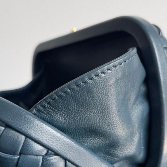 Replica Bottega Veneta Knot Minaudiere Clutch Space Intrecciato Lambskin Fake Bottega Veneta Knot Minaudiere Clutch Space Intrecciato Lambskin Replica