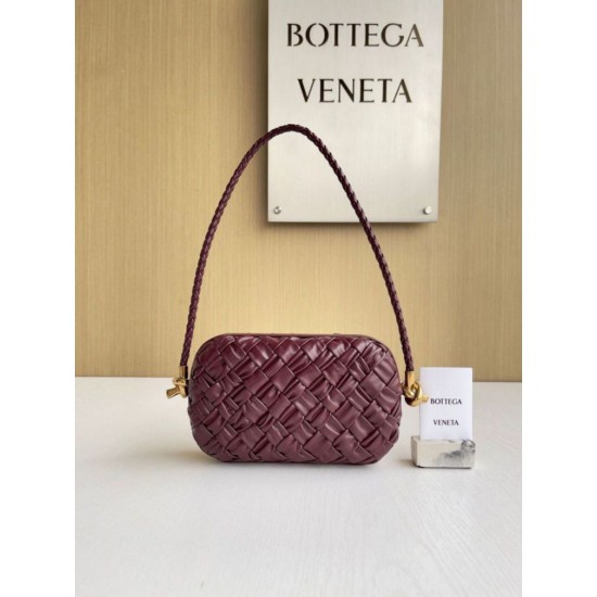 Replica Bottega Veneta Knot Minaudiere On Strap Barolo Foulard Intreccio Replica Bottega Veneta Knot Minaudiere On Strap Barolo Foulard Intreccio