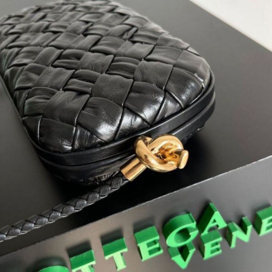 Replica Bottega Veneta Knot Minaudiere On Strap Black Foulard Intreccio Fake Bottega Veneta Knot Minaudiere On Strap Black Foulard Intreccio Replica