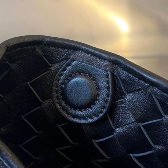 Replica Bottega Veneta Sardine Mini Bag Black Intrecciato Lambskin Replica Bottega Veneta Sardine Mini Bag Black Intrecciato Lambskin