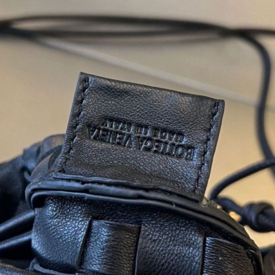 Replica Bottega Veneta Sardine Mini Bag Black Intrecciato Lambskin Replica Bottega Veneta Sardine Mini Bag Black Intrecciato Lambskin