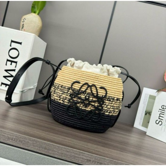 Replica Loewe x Paula’s Ibiza Raffia Beehive Degrade Basket Bag Replica Loewe x Paula’s Ibiza Raffia Beehive Degrade Basket Bag