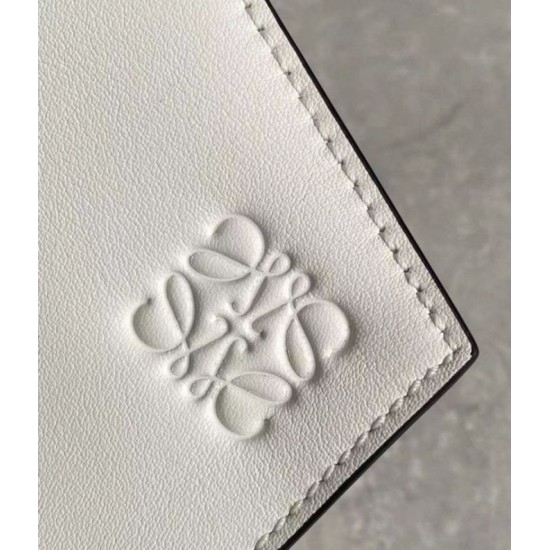 Replica Loewe Puzzle Hobo Bag White Nappa Calfskin Fake Loewe Puzzle Hobo Bag White Nappa Calfskin Replica
