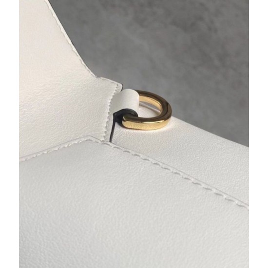 Replica Loewe Puzzle Hobo Bag White Nappa Calfskin Fake Loewe Puzzle Hobo Bag White Nappa Calfskin Replica