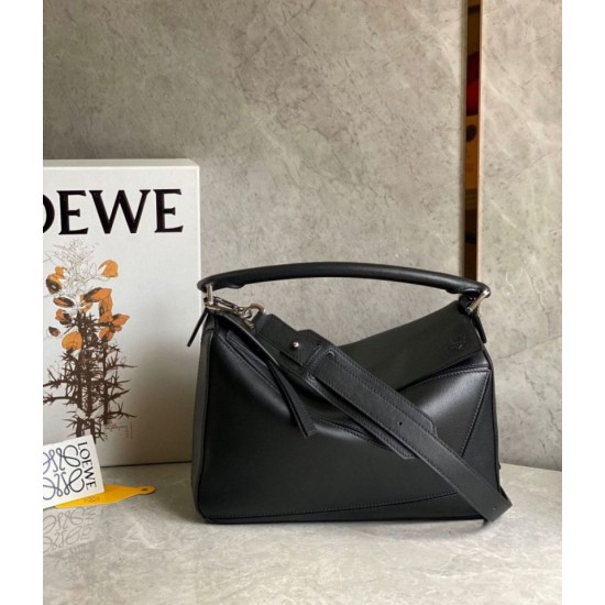 Replica Loewe Puzzle Medium Bag Black Classic Calfskin Replica Loewe Puzzle Medium Bag Black Classic Calfskin