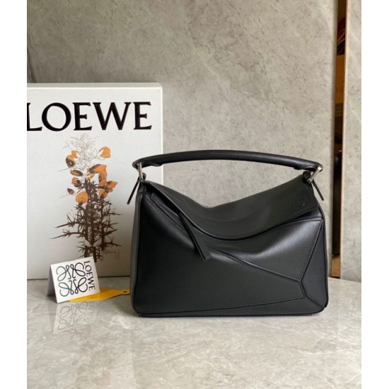 Replica Loewe Puzzle Medium Bag Black Classic Calfskin Replica Loewe Puzzle Medium Bag Black Classic Calfskin
