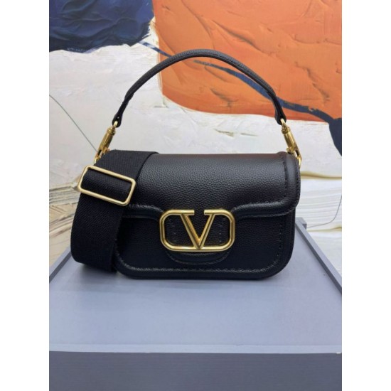 Replica Valentino Alltime Shoulder Bag Black Grained Replica Valentino Alltime Shoulder Bag Black Grained