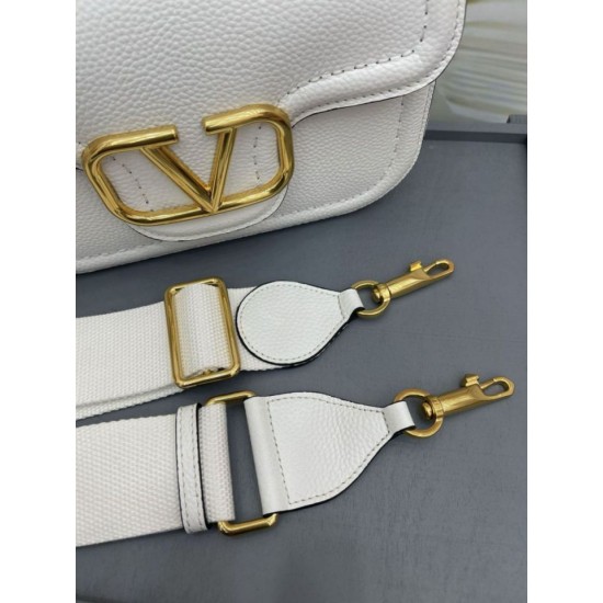 Replica Valentino Alltime Shoulder Bag White Grained Replica Valentino Alltime Shoulder Bag White Grained