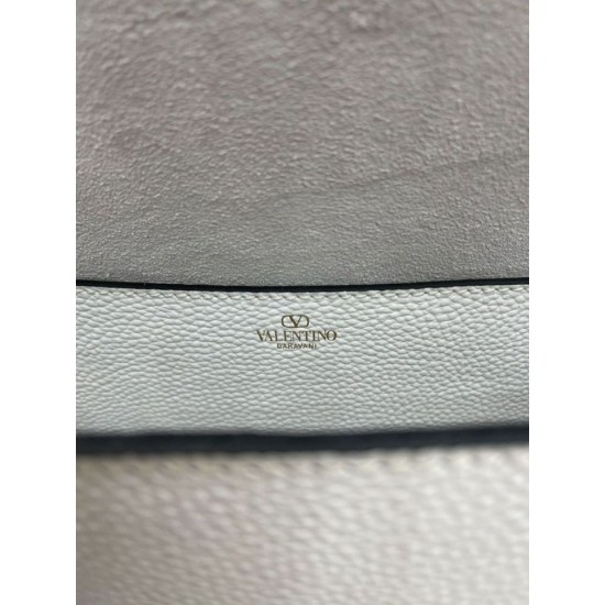 Replica Valentino Alltime Shoulder Bag White Grained Replica Valentino Alltime Shoulder Bag White Grained
