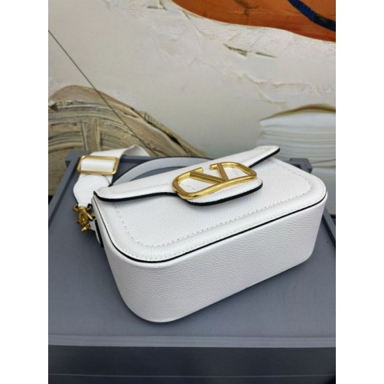 Replica Valentino Alltime Shoulder Bag White Grained Replica Valentino Alltime Shoulder Bag White Grained