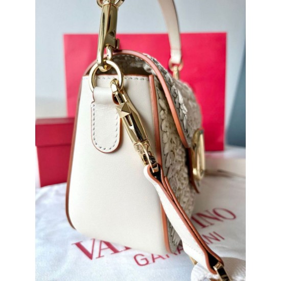Replica Valentino Alltime Shoulder Bag White Raffia Replica Valentino Alltime Shoulder Bag White Raffia