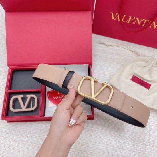 Fake Valentino VLogo Reversible Belt 40mm Beige and Black Calfskin Replica Replica Valentino VLogo Reversible Belt 40mm Beige and Black Calfskin