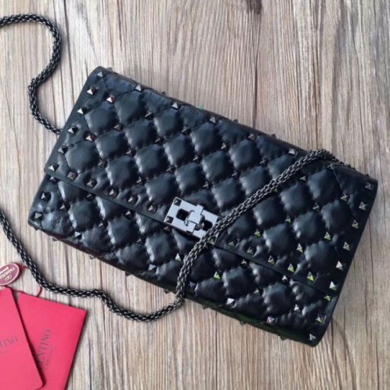 Replica Valentino Rockstud Spike Chain Clutch Crinkled Lambskin Replica Valentino Rockstud Spike Chain Clutch Crinkled Lambskin