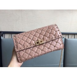 Replica Valentino Rockstud Spike Chain Clutch Poudre Lambskin Replica Valentino Rockstud Spike Chain Clutch Poudre Lambskin