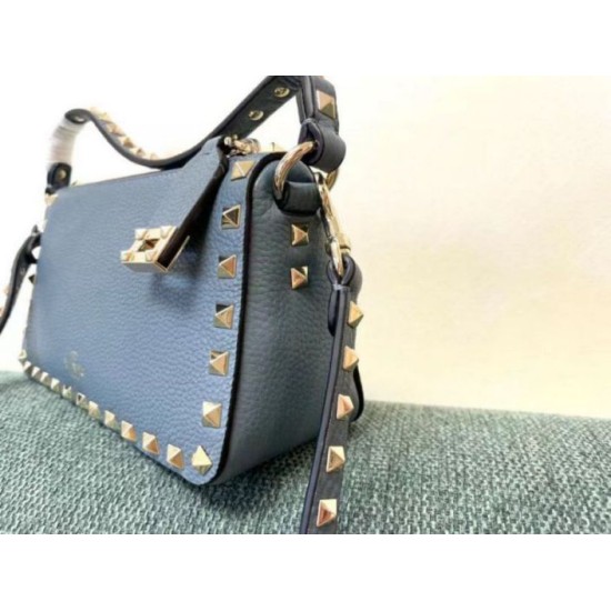 Replica Valentino Rockstud Small Crossbody Bag Blue Grained Calfskin Replica Valentino Rockstud Small Crossbody Bag Blue Grained Calfskin