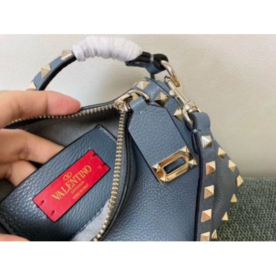 Replica Valentino Rockstud Small Crossbody Bag Blue Grained Calfskin Replica Valentino Rockstud Small Crossbody Bag Blue Grained Calfskin