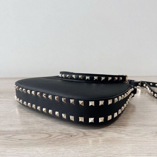 Replica Valentino Rockstud Small Hobo Bag Black Grainy Calfskin Fake Valentino Rockstud Small Hobo Bag Black Grainy Calfskin Replica
