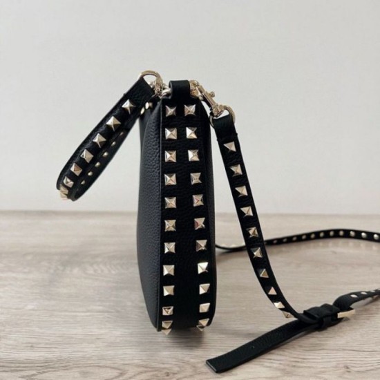 Replica Valentino Rockstud Small Hobo Bag Black Grainy Calfskin Fake Valentino Rockstud Small Hobo Bag Black Grainy Calfskin Replica