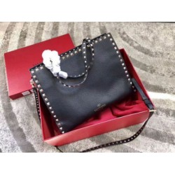 Replica Valentino Black Medium Rockstud Top Handle Bag
