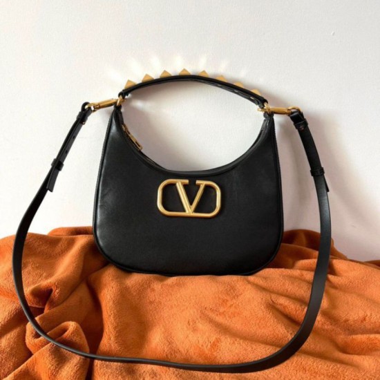 Fake Valentino Stud Sign Hobo Bag Black Calfskin Replica Replica Valentino Stud Sign Hobo Bag Black Calfskin