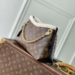 Replica Louis Vuitton CarryAll BB Shoulder bag M26568