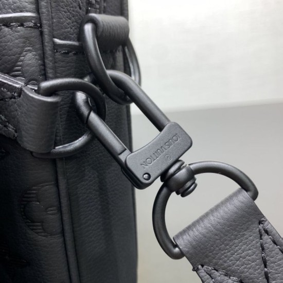 Replica Louis Vuitton Trio Messenger Men Bag M26713 Black Replica Louis Vuitton Trio Messenger Men Bag M26713 Black
