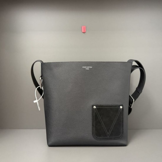Replica Louis Vuitton Verso Hobo Men Bag M27022 Black Replica Louis Vuitton Verso Hobo Men Bag M27022 Black