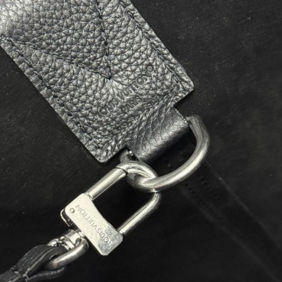 Replica Louis Vuitton Verso Hobo Men Bag M27022 Black Replica Louis Vuitton Verso Hobo Men Bag M27022 Black
