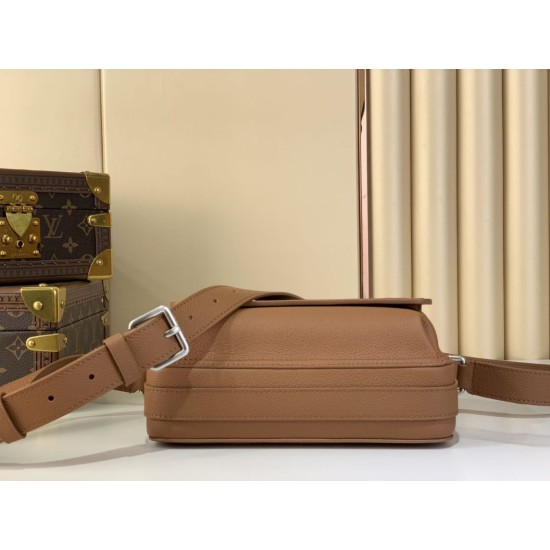 Replica Louis Vuitton Boarding Messenger LV Aerogram Men Bag m25981 Brown