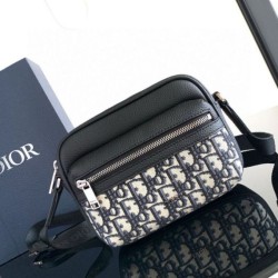 Replica Dior Mini Rider 2.0 Zipped Messenger Bag in Beige Oblique with Black Leather