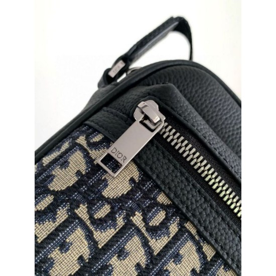 Replica Dior Mini Rider 2.0 Zipped Messenger Bag in Beige Oblique with Black Leather Replica Dior Mini Rider 2.0 Zipped Messenger Bag in Beige Oblique with Black Leather