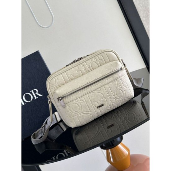 Replica Dior Rider 2.0 Zipped Messenger Bag in Beige Gravity Leather Fake Dior Rider 2.0 Zipped Messenger Bag in Beige Gravity Leather Replica