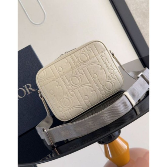 Replica Dior Rider 2.0 Zipped Messenger Bag in Beige Gravity Leather Fake Dior Rider 2.0 Zipped Messenger Bag in Beige Gravity Leather Replica