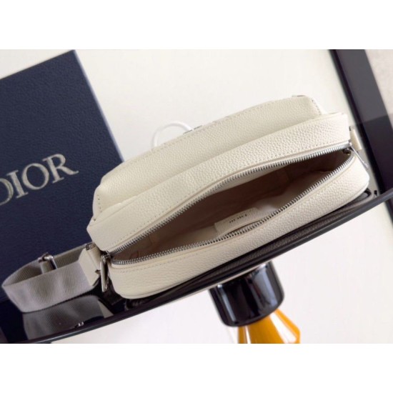 Replica Dior Rider 2.0 Zipped Messenger Bag in Beige Gravity Leather Fake Dior Rider 2.0 Zipped Messenger Bag in Beige Gravity Leather Replica