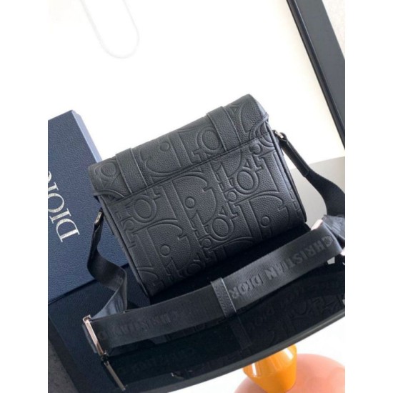Replica Dior Hit the Road Flap Messenger Bag in Black Gravity Leather Fake Dior Hit the Road Flap Messenger Bag in Black Gravity Leather Replica