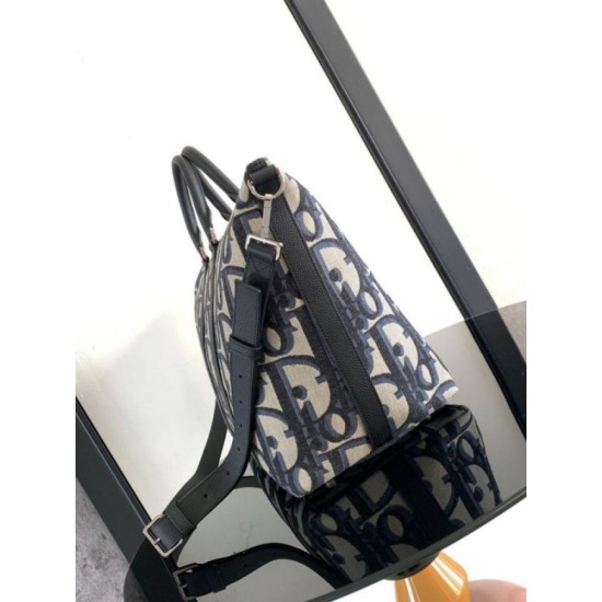 Fake Dior Weekender 40 Bag in Beige Maxi Dior Oblique Jacquard Replica Replica Dior Weekender 40 Bag in Beige Maxi Dior Oblique Jacquard